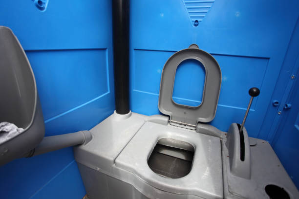 Best Portable restroom trailer rental  in Le Grand, CA
